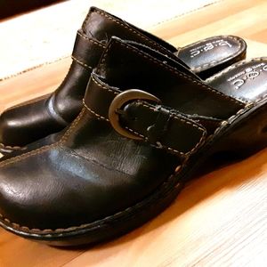 Born Concept clogs